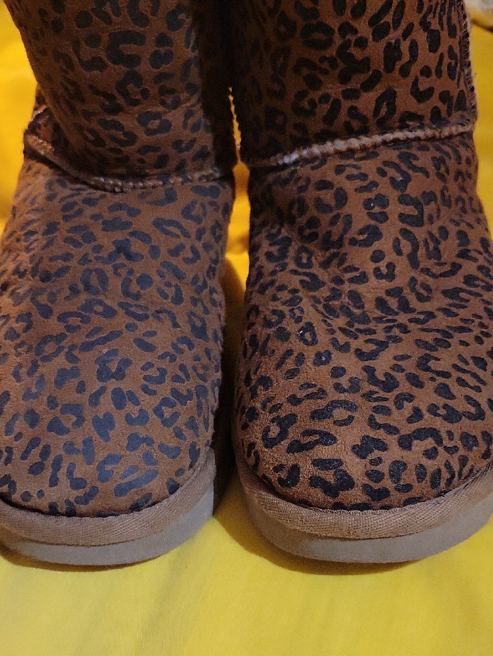 UGG Cheetah print boots w sheepskin lining, Size7 - Picture 7 of 10